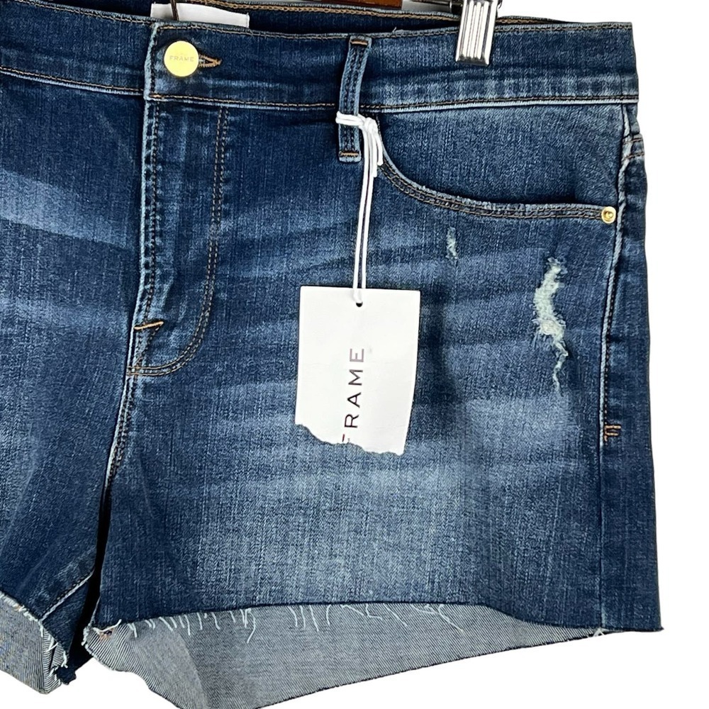 FRAME LE CUTOFF DISTRESSED DENIM SHORTS IN AZURE NWT WOMEN'S SIZE‎ 32 - Picture 4 of 16